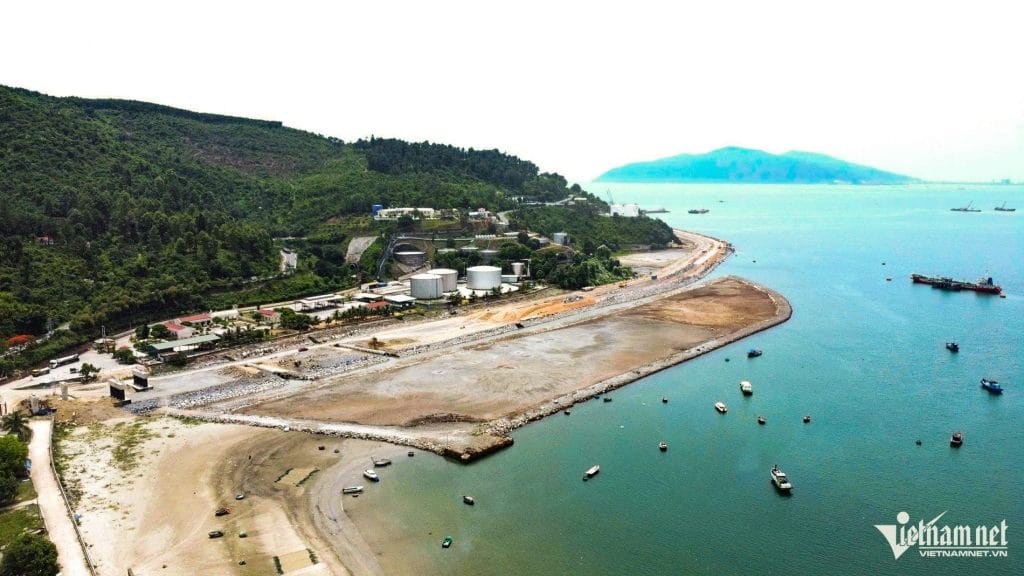 Cảng biển Liên Chiểu được phát triển gắn với Khu thương mại tự do Đà Nẵng.
