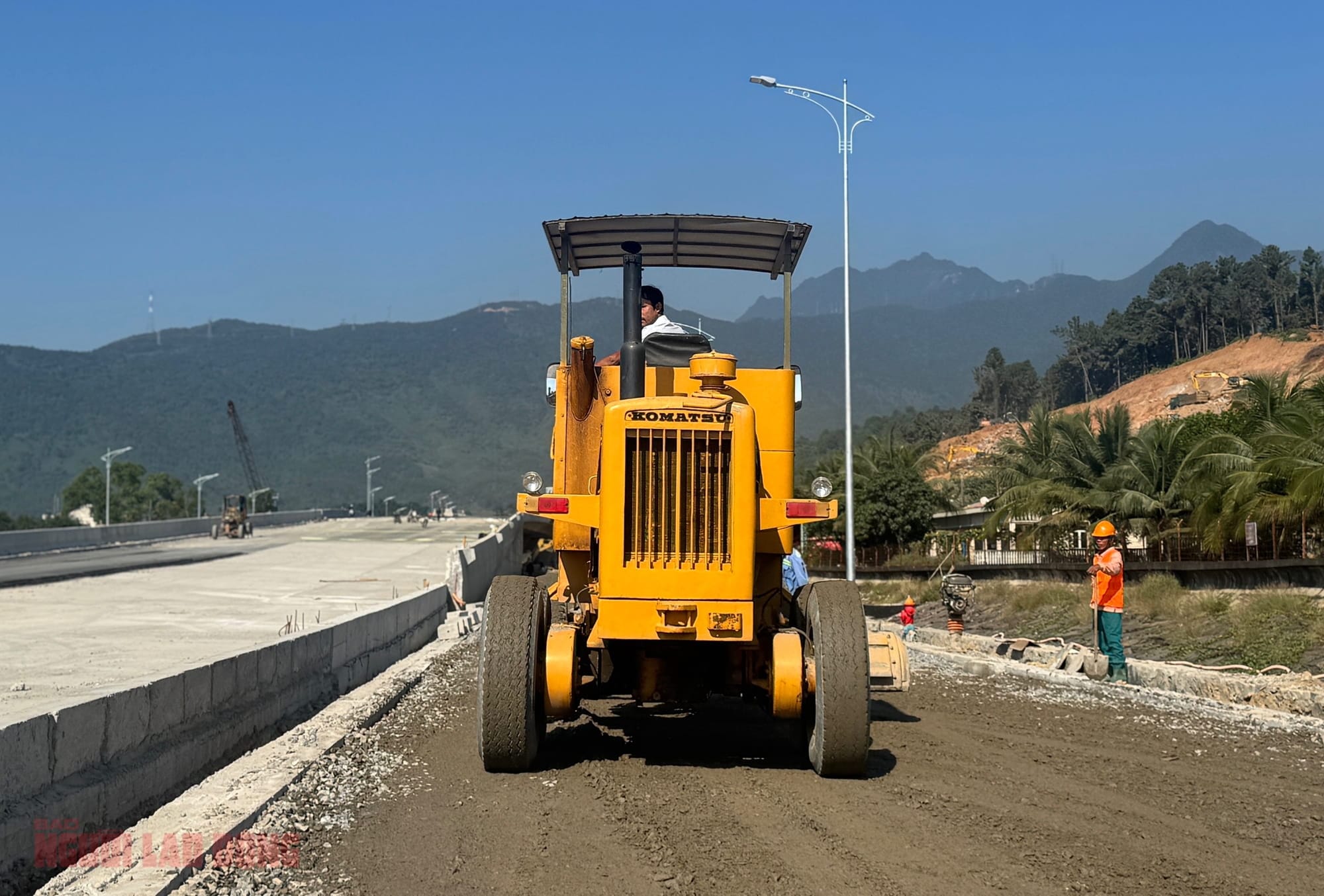 Dự án đường ven biển đang được tích cực triển khai